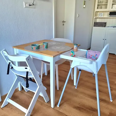 Modernes Mit Blick Ins Gruene Daire