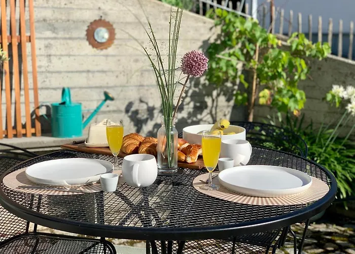 Modernes Mit Blick Ins Gruene Apartment *