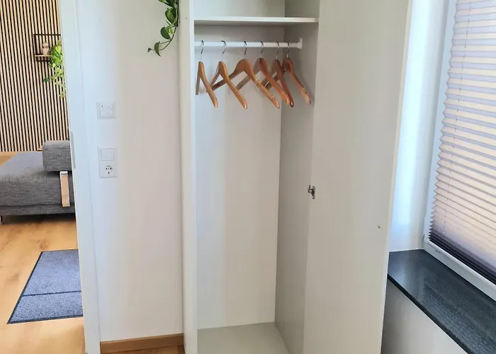 Apartment Modernes Mit Blick Ins Gruene